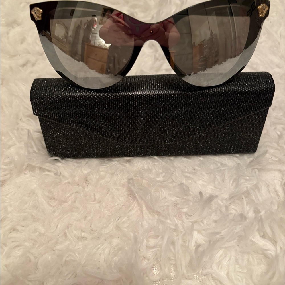 Versace Black Sunglasses with Mirrored Lenses
New